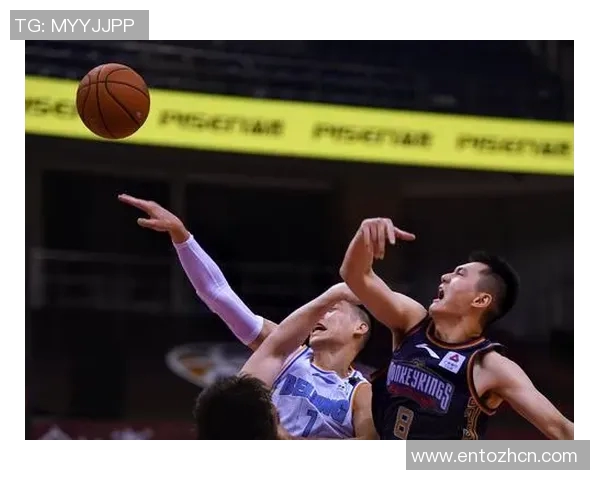 南京同曦迎战时代广州全力争胜展现篮球激情与团队精神 南京同曦迎战时代广州全力争胜展现篮球激情与团队精神