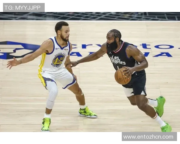 勇士与快船近期交锋胜率分析及未来比赛展望 勇士与快船近期交锋胜率分析及未来比赛展望