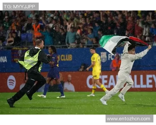 巴萨主场遭罗马逆转2比3遗憾落败引发球迷热议